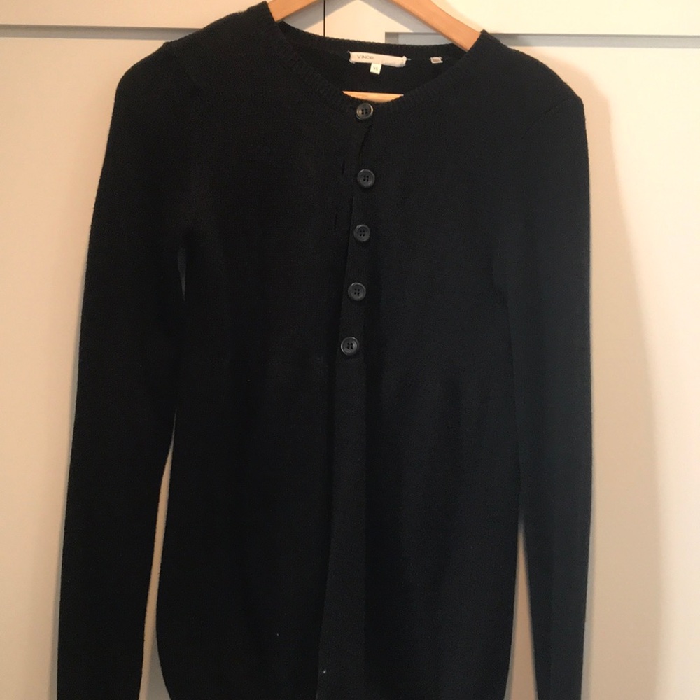❤️ DISCOUNTED* Vince cardigan